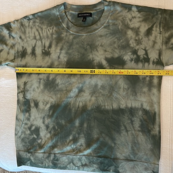 Banana Republic Tie Dye Sweater Tee - Picture 8 of 9